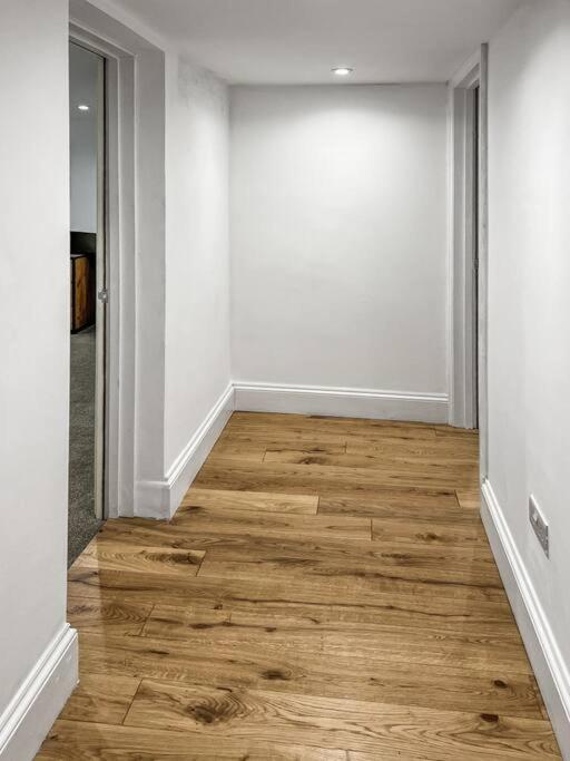 Cosy 1-Bdr W/ Free Parking In Central Reading Exterior photo