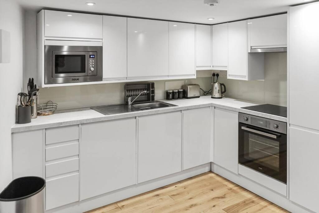 Cosy 1-Bdr W/ Free Parking In Central Reading Exterior photo