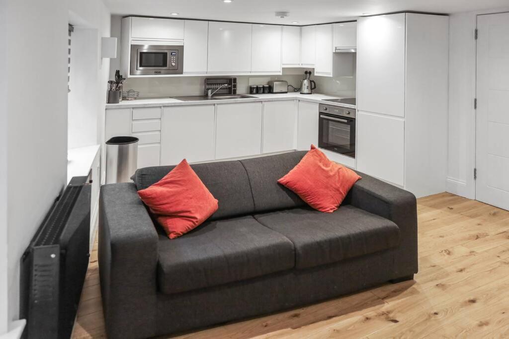 Cosy 1-Bdr W/ Free Parking In Central Reading Exterior photo